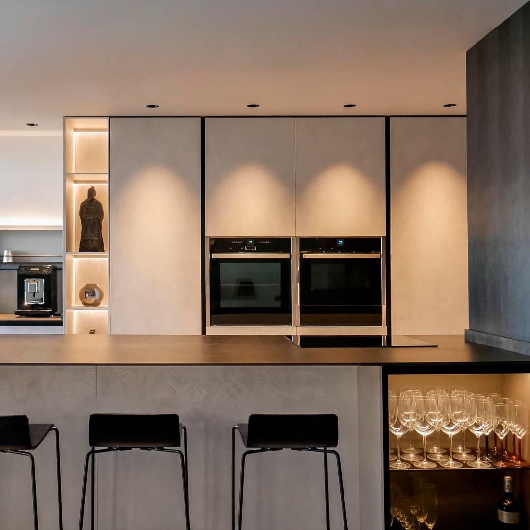 LED round recessed aluminium spotlight | Shot Light M Asymmetric Trimless by Arkoslight