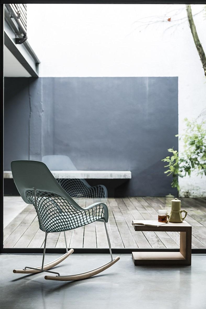 Rocking easy chair | Guapa Dna by Midj