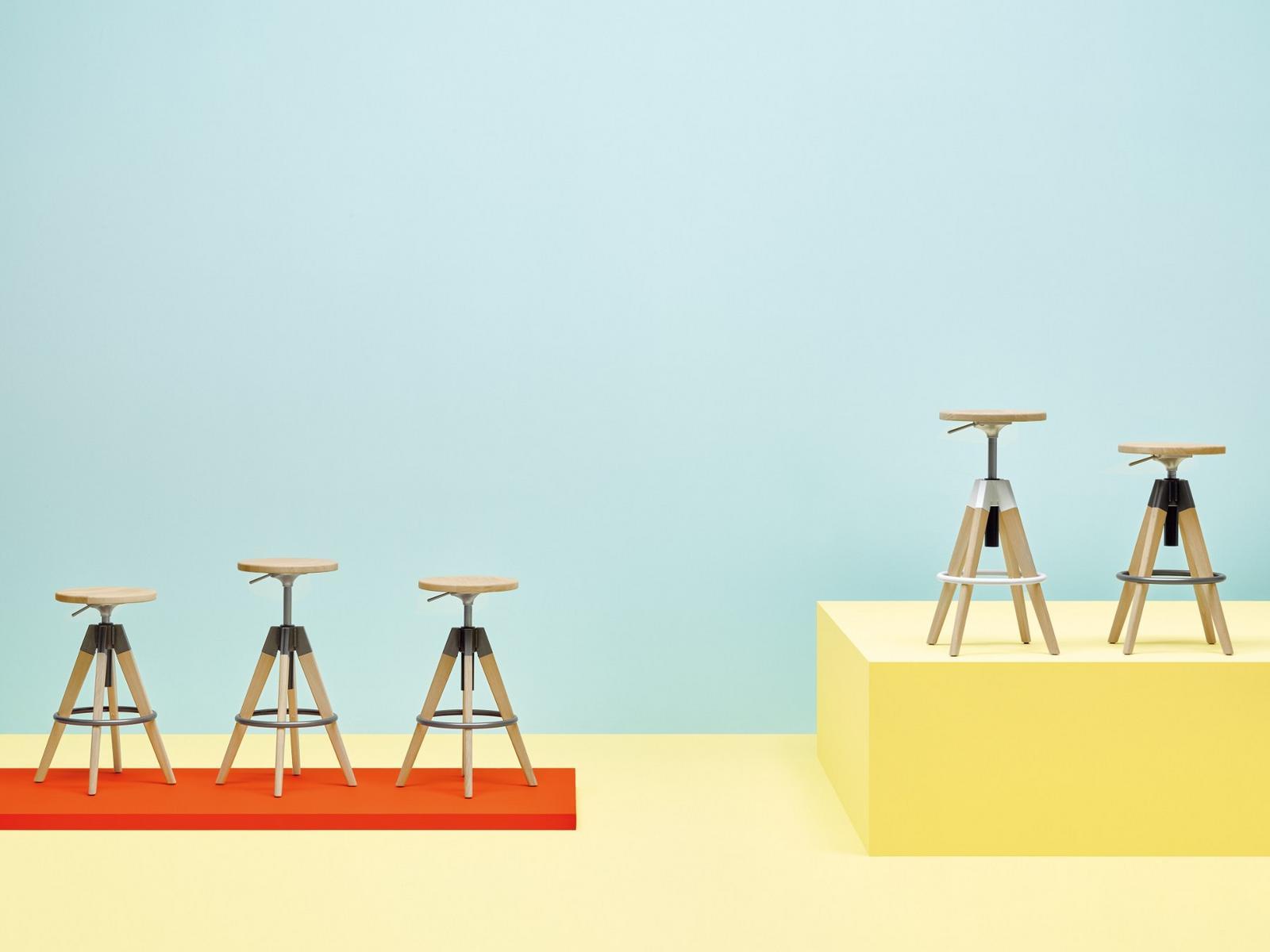 Swivel oak stool with gas lift | Arki-stool Arkw6 by Pedrali