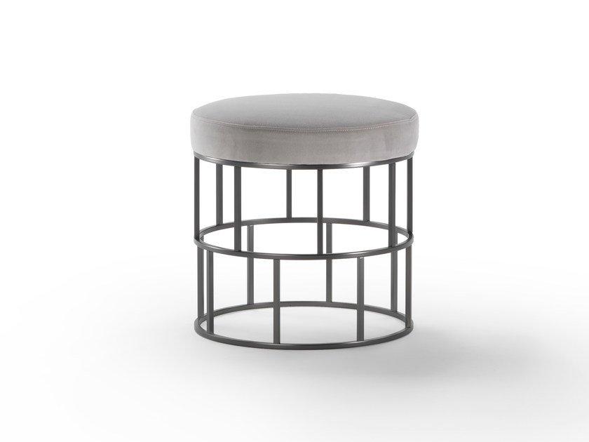 Upholstered round pouf | Riviera by Flexform