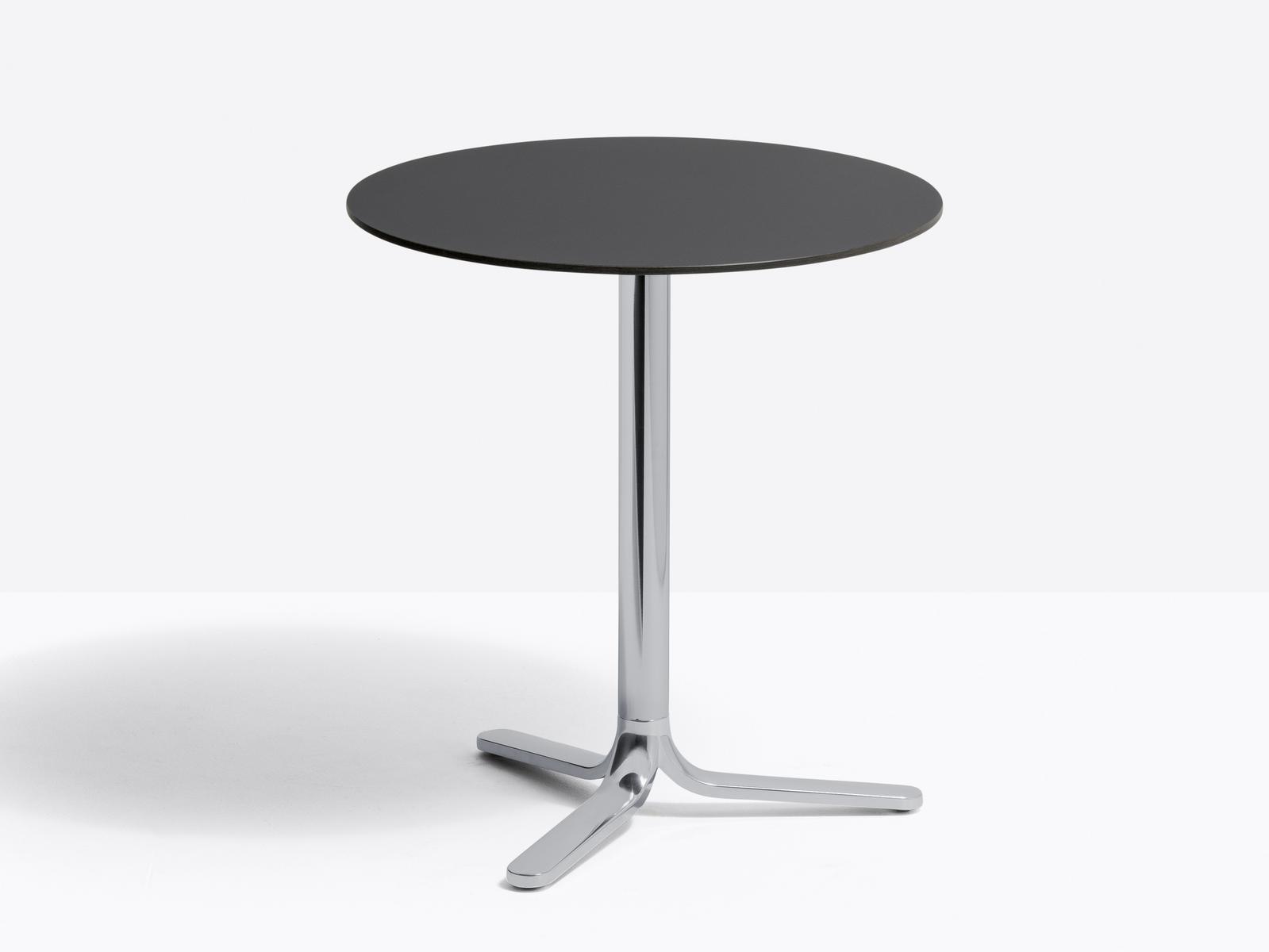 Aluminium high table with 3-star base | Fluxo 5460 by Pedrali