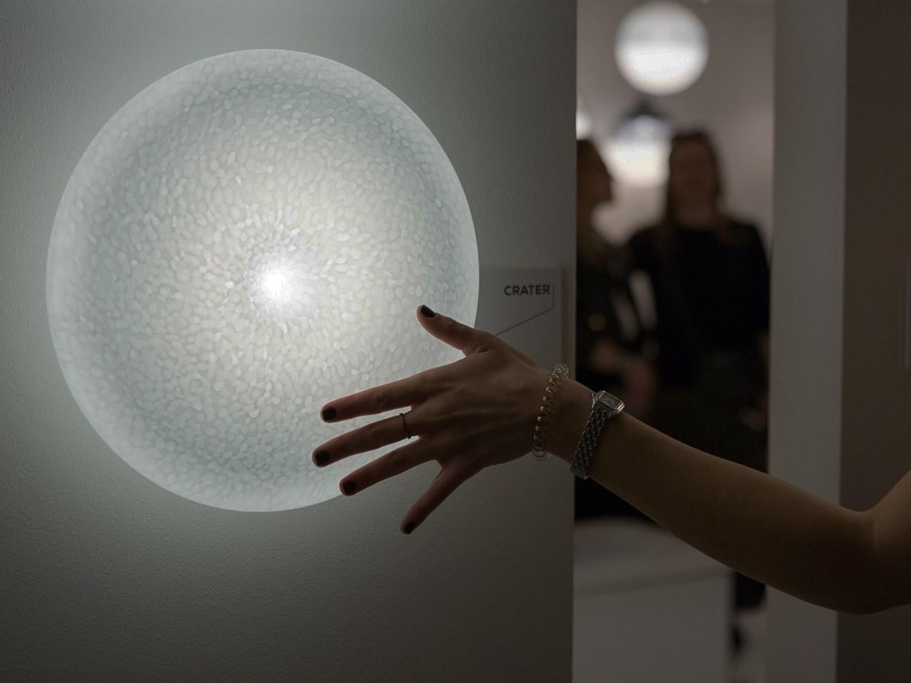 LED blown glass wall lamp with dimmer | Crater by Italamp