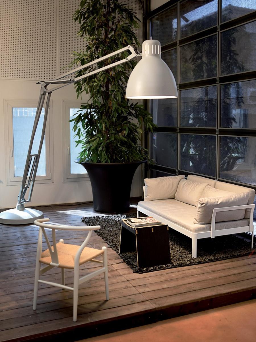 LED adjustable aluminium floor lamp | Jj Great by Leucos