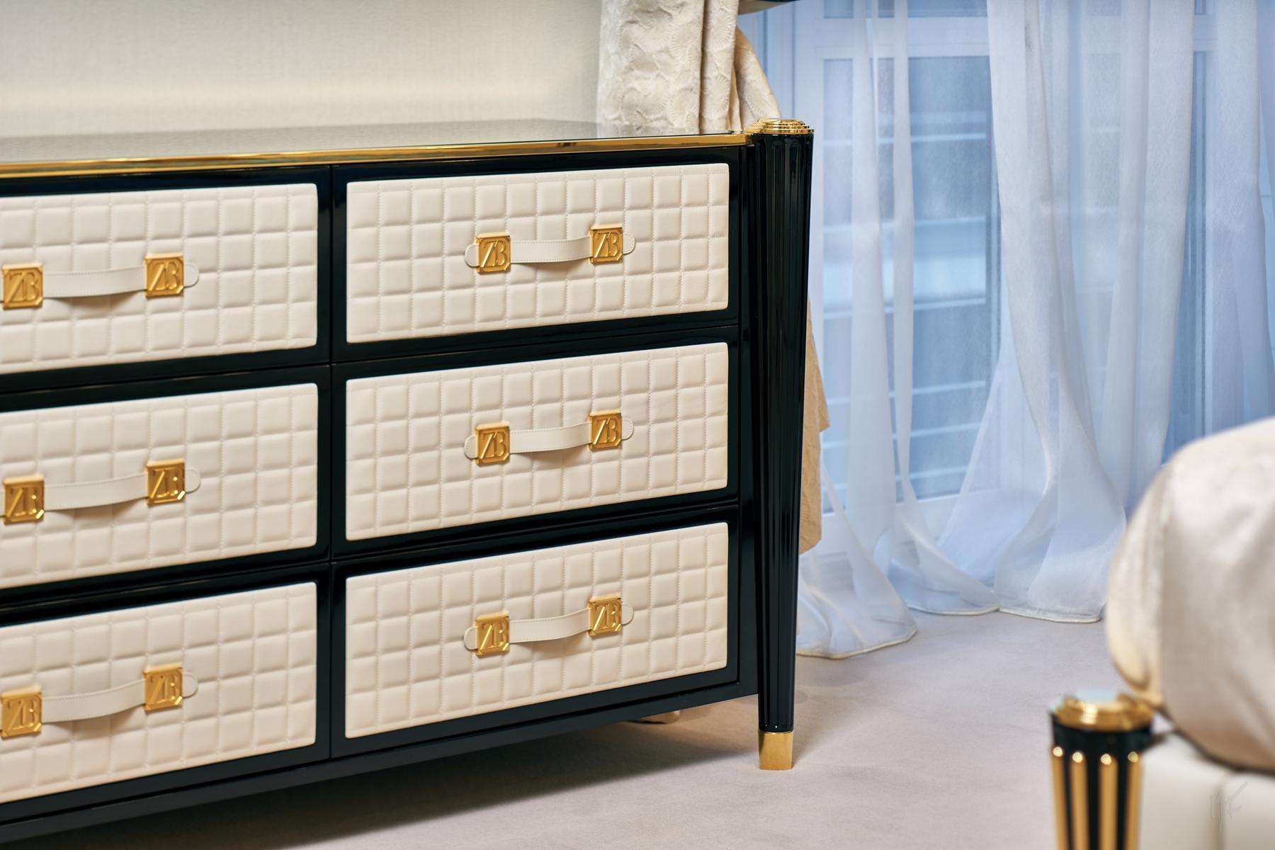 Solid wood chest of drawers with integrated handles | Remington by Bruno Zampa