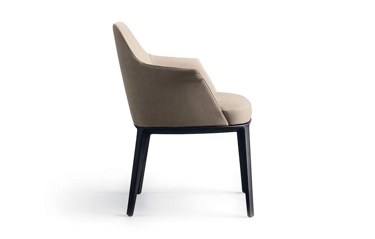 Upholstered chair with armrests | Sophie by Poliform
