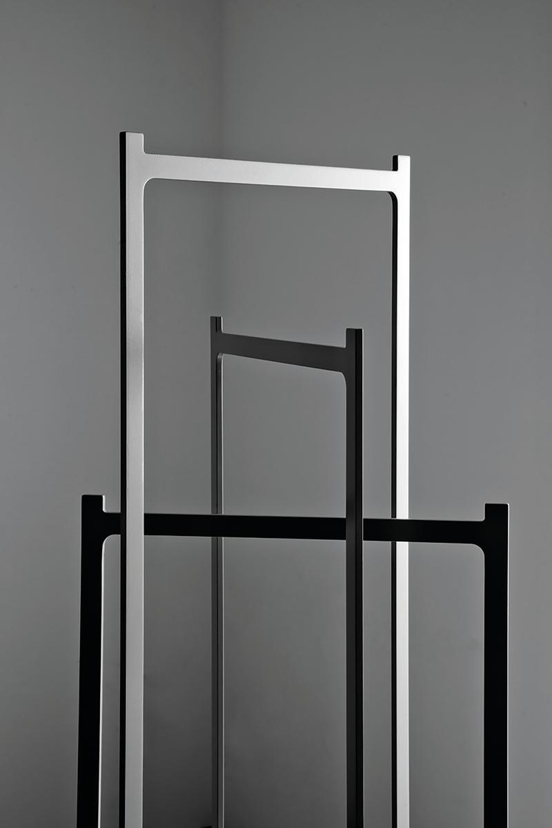 Plate coat stand | Clip by Sovet