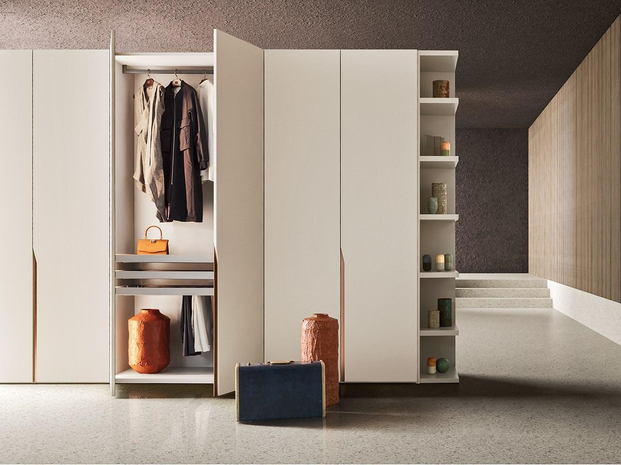 Lacquered wooden wardrobe | Manhattan by Pianca