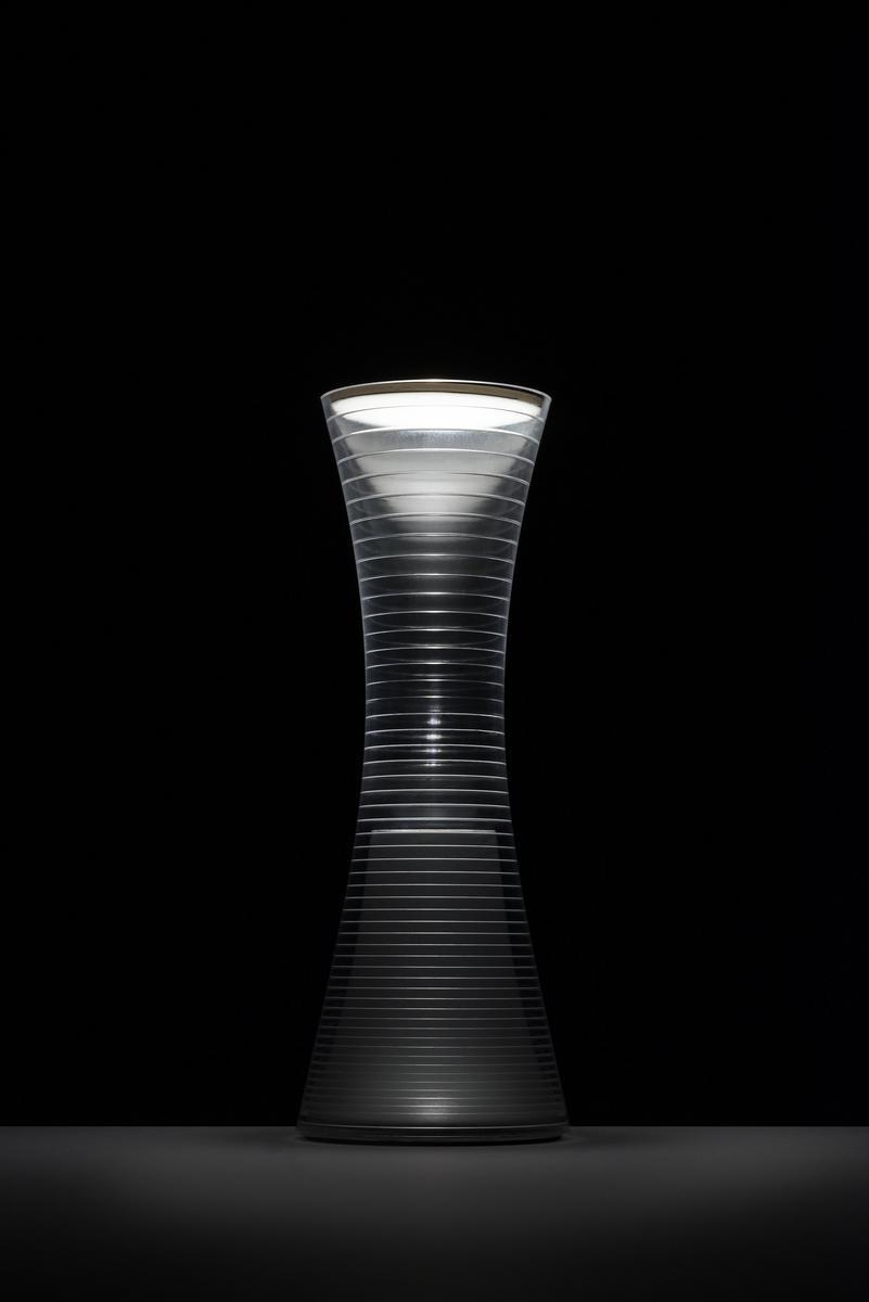Cordless methacrylate table lamp | Come Together by Artemide