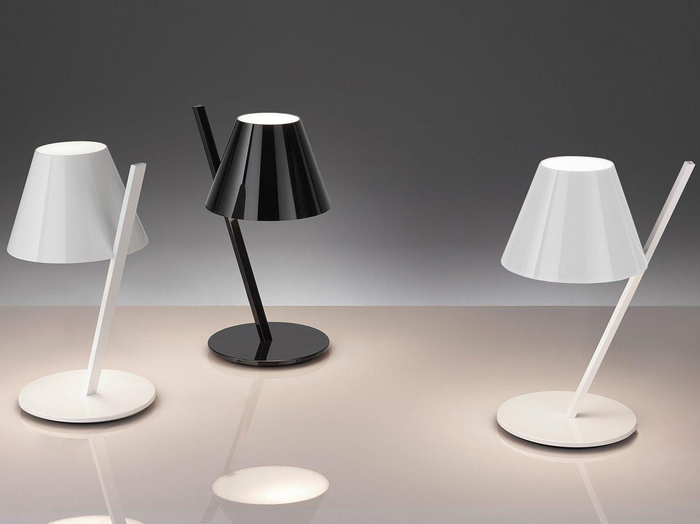 LED direct light table lamp | La Petite by Artemide