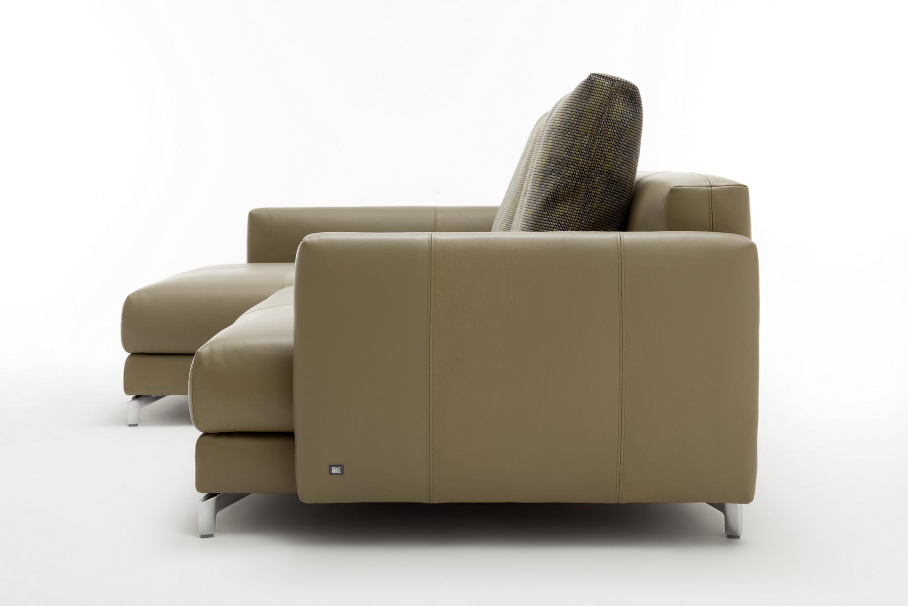 Sectional leather sofa with chaise longue | 007 Nuvola by Rolf Benz