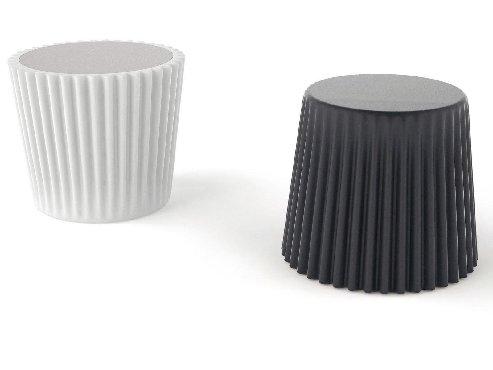 Polyethylene pouf / coffee table | Muffin by Bonaldo
