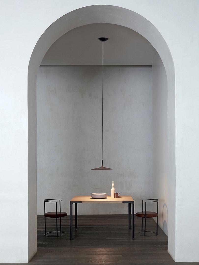 Concrete pendant lamp | Aplomb by Foscarini