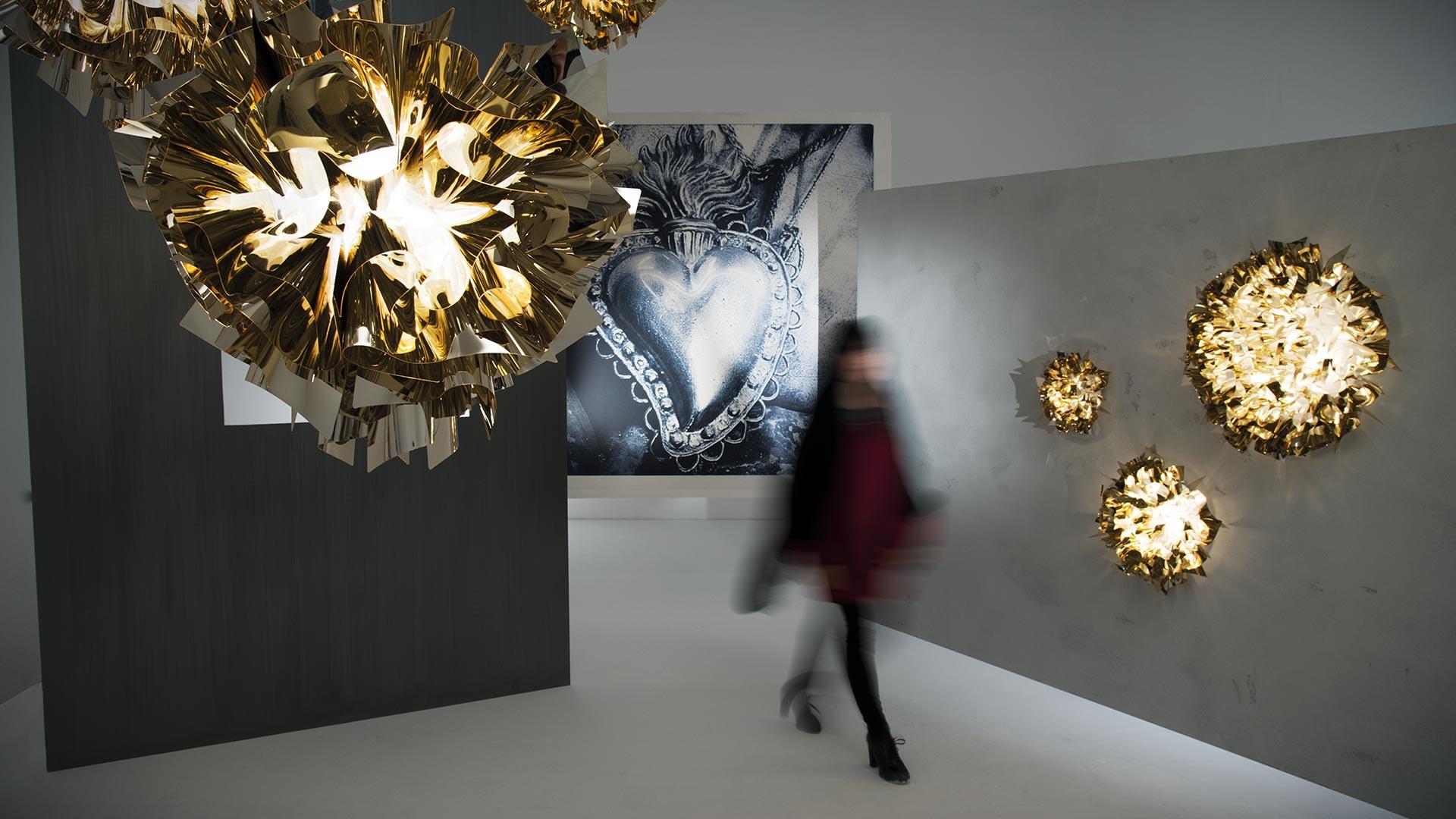 Goldflex® pendant lamp | Veli Gold by Slamp