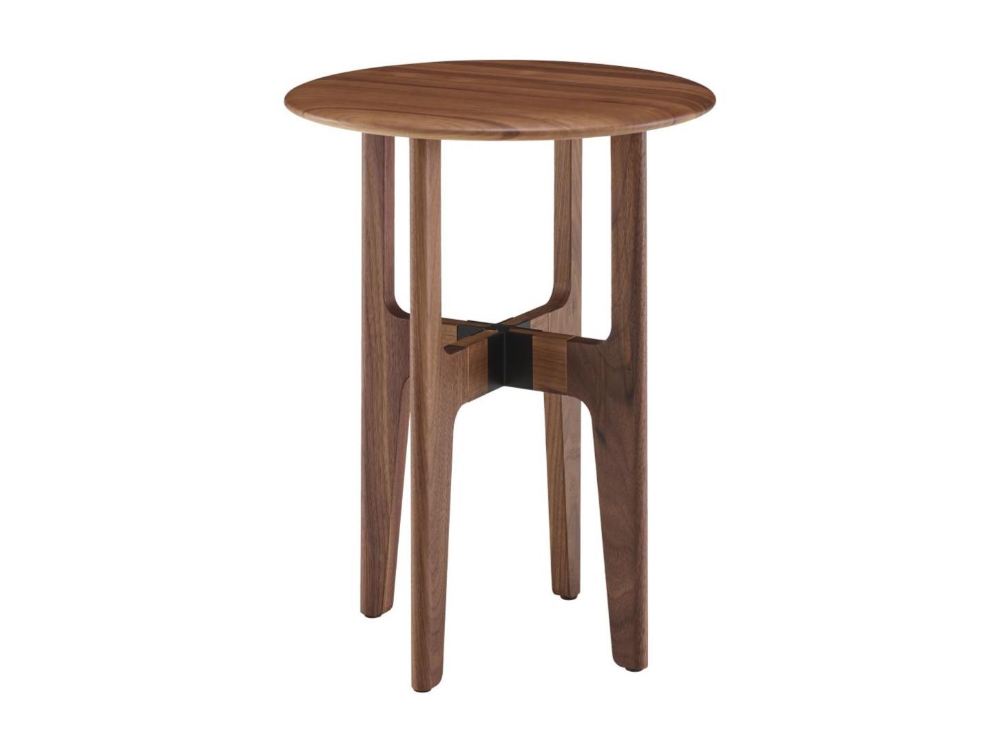 Round solid wood coffee table | Nodum by Ligne Roset