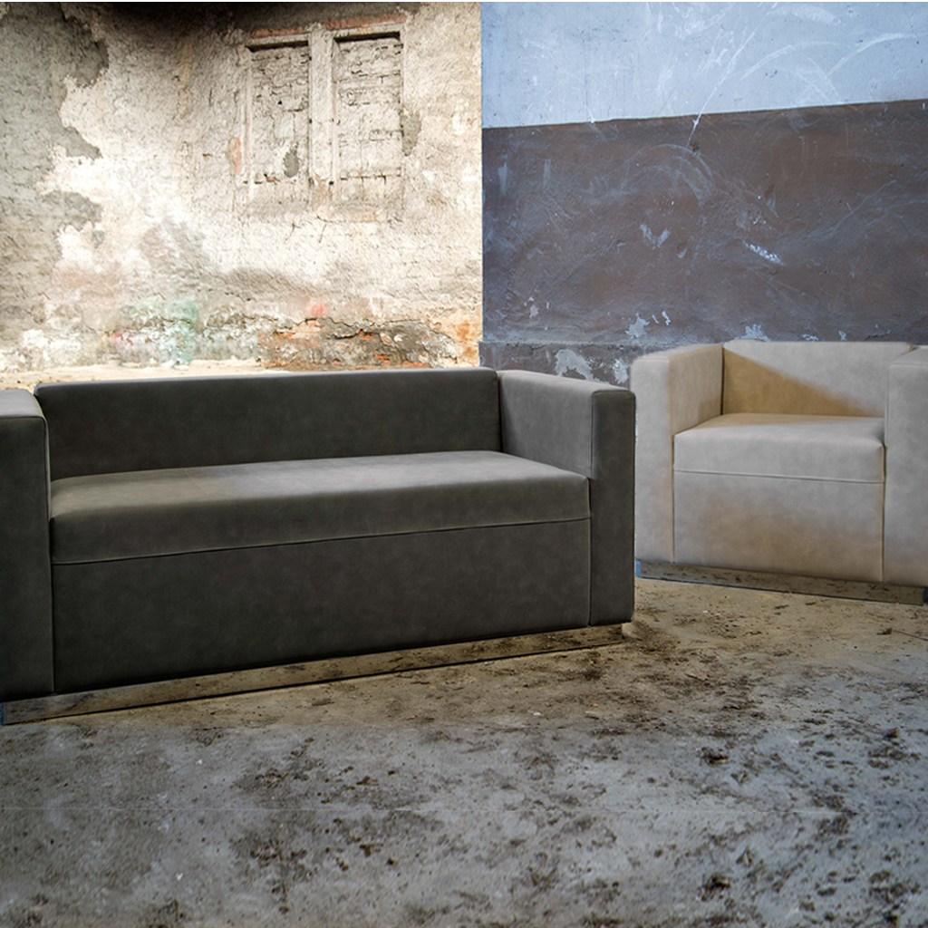 Upholstered leather armchair with armrests | Quincy by Domingo salotti