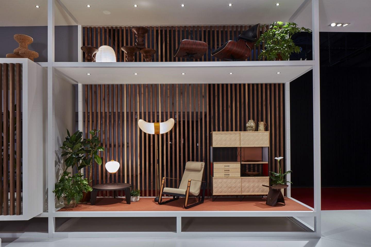 Japanese paper floor lamp | Akari Bb3-33s by Vitra