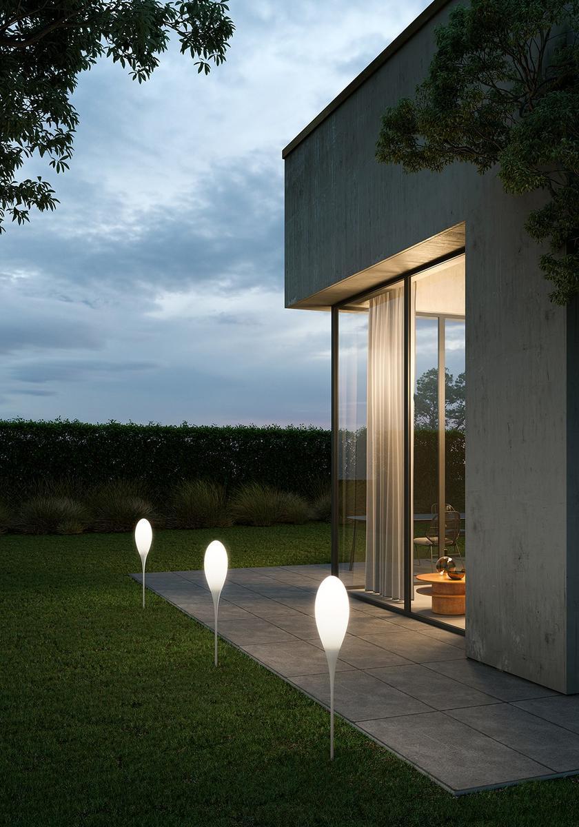 Polyethylene bollard light | Spillo Outdoor Peg by Kundalini