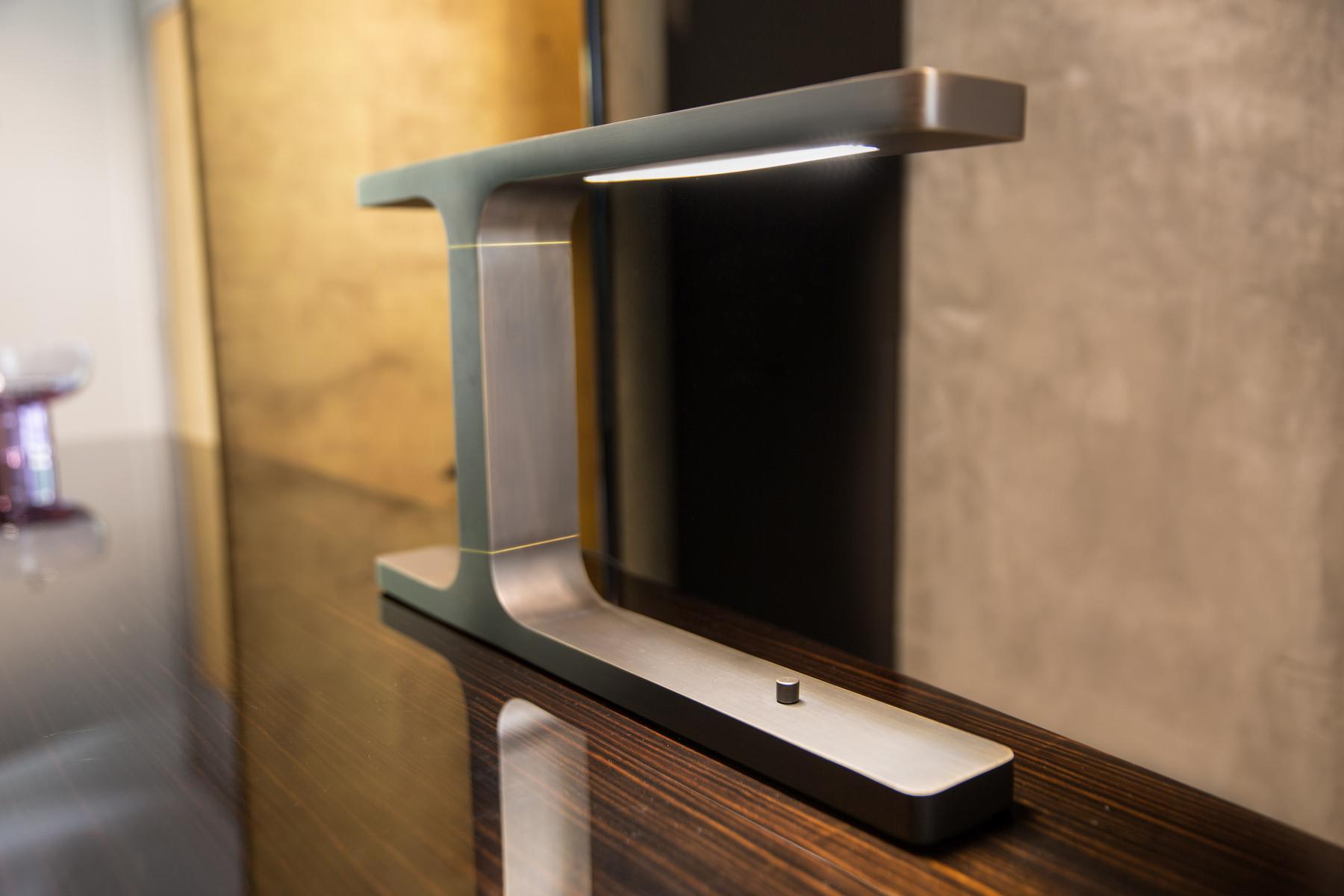 LED bronze desk lamp | Beam by Contardi