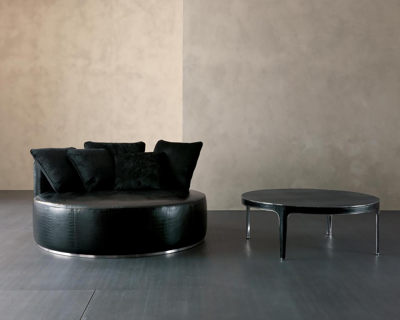 Fabric pouf in a luxury style | Love Seat by Rugiano