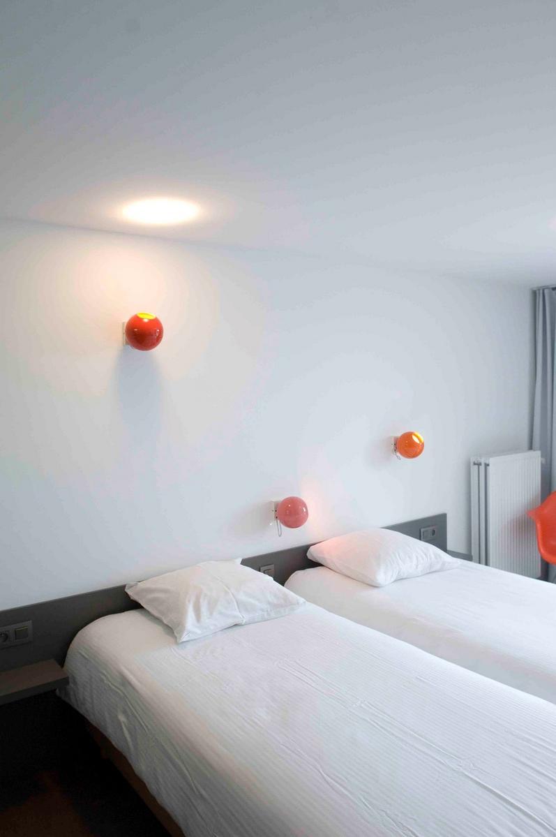 Adjustable metal wall lamp | 12-25 by Dark