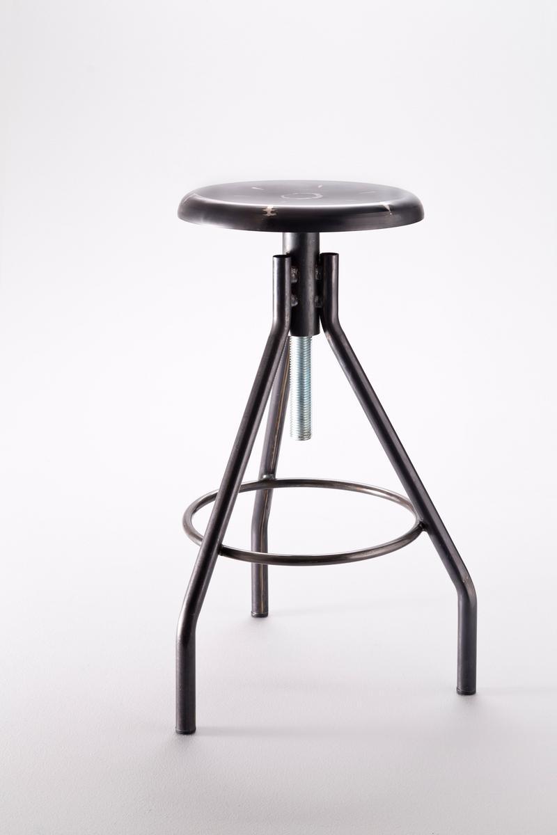 Height-adjustable swivel iron stool | Jooke by Zava