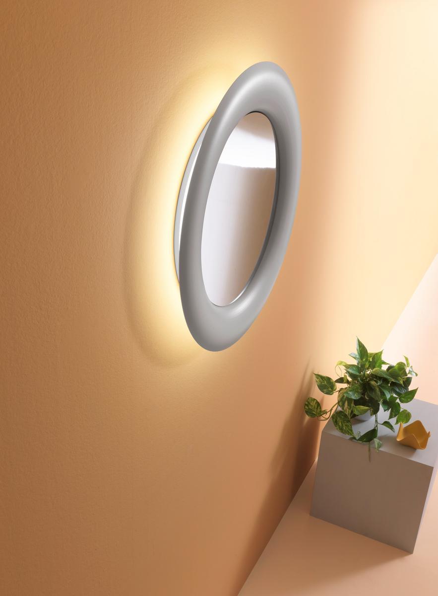 Mirror with integrated lighting | Flow by Zava