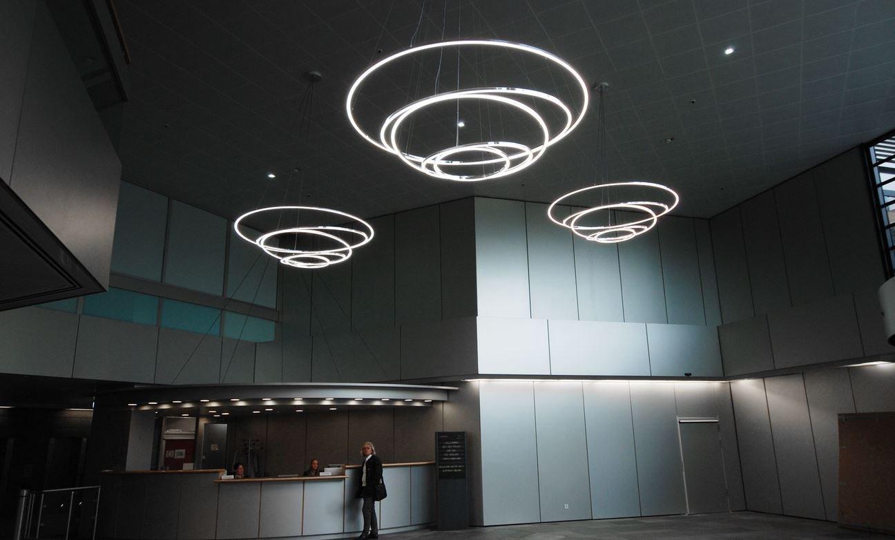 LED direct light pendant lamp | Toccata by Sattler