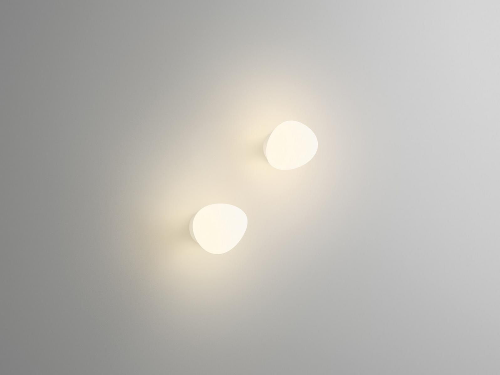 Opal glass wall light | Suite 6050 by Vibia