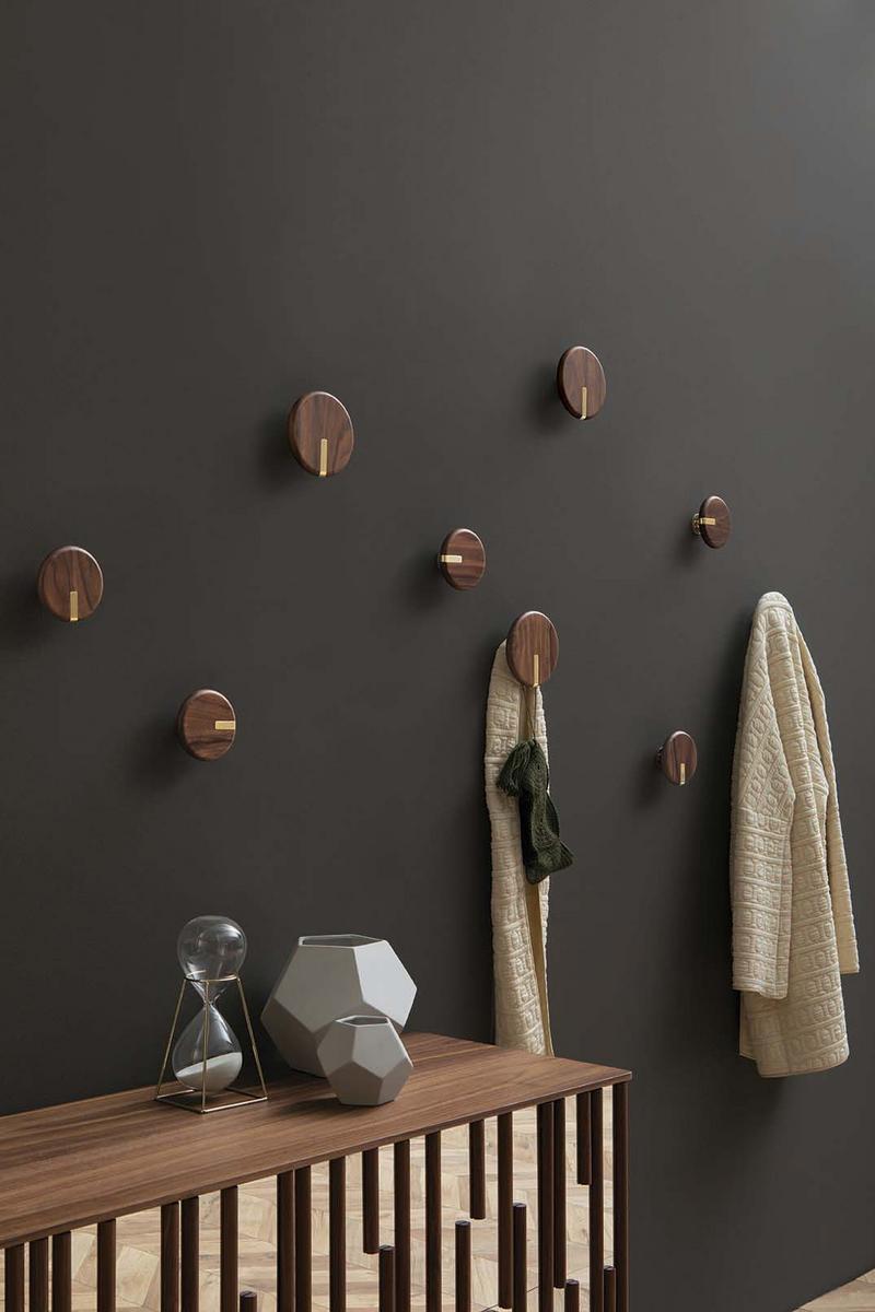 Wall-mounted solid wood Wall hook | Tweens by Tonin Casa