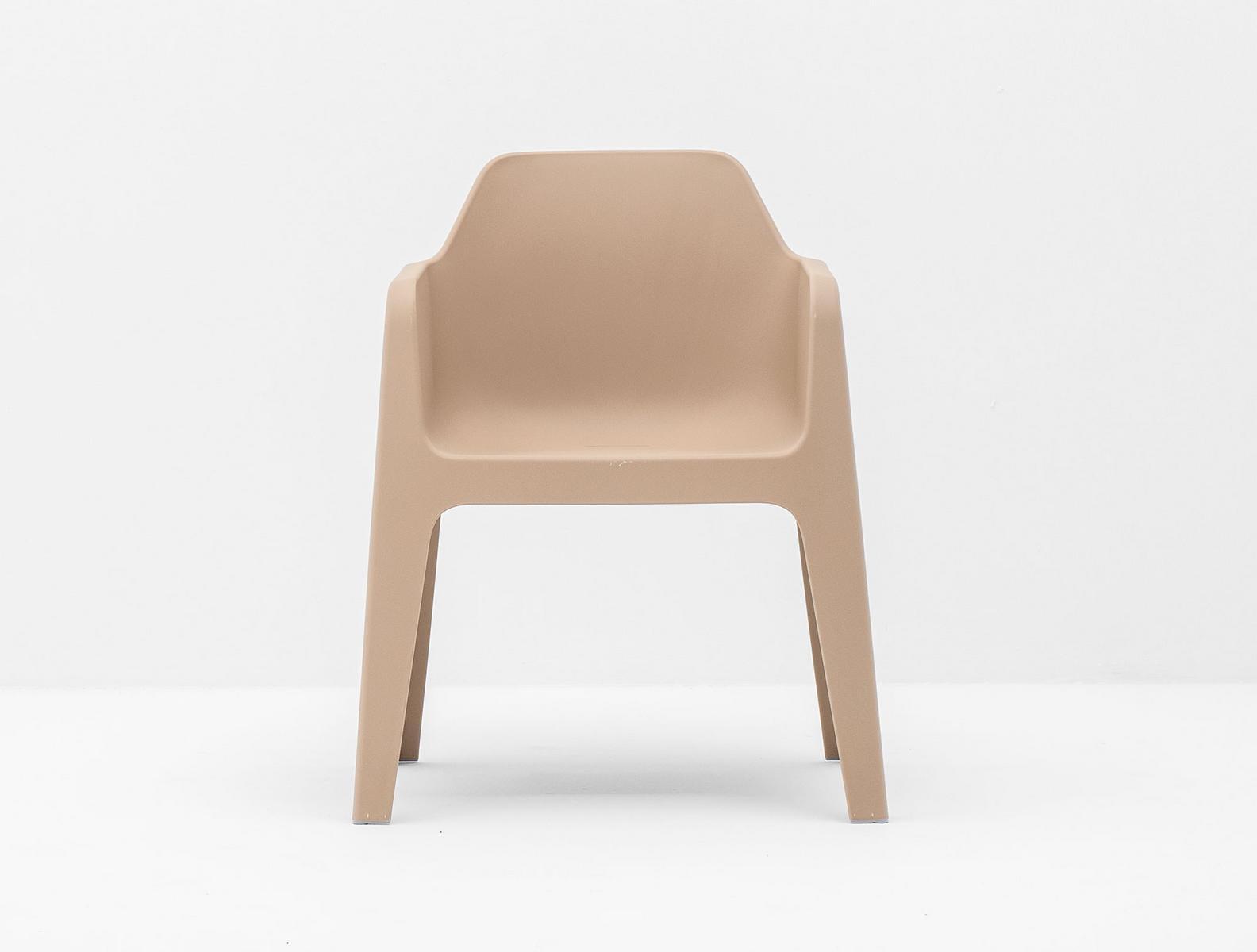 Stackable polypropylene chair | Plus 630 by Pedrali