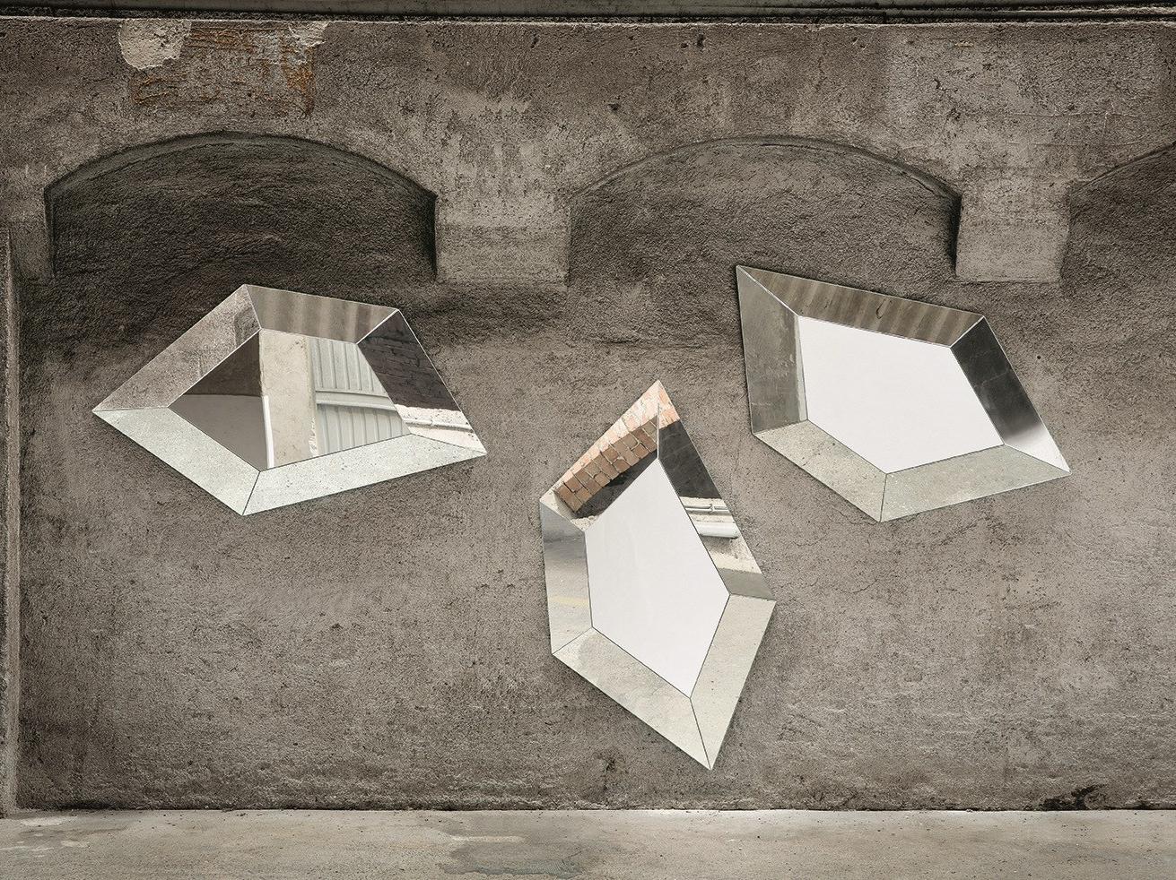 Wall-mounted mirror | City Life by Riflessi