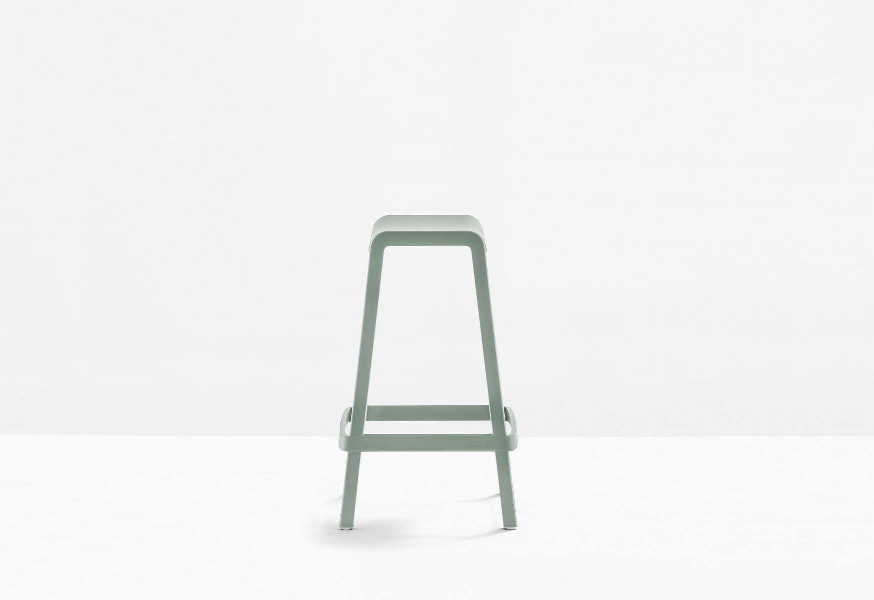 Stackable polypropylene stool | Dome 267 by Pedrali