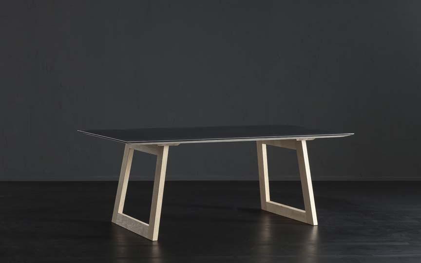 Rectangular iron dining table | Detroit + Flat by Altacorte