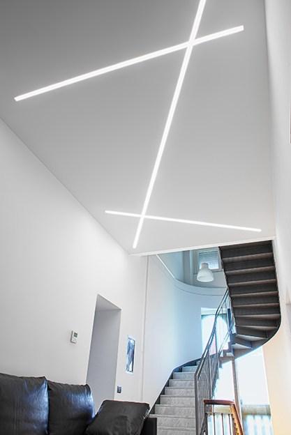Extruded aluminium linear lighting profile | Brooklyn by Panzeri