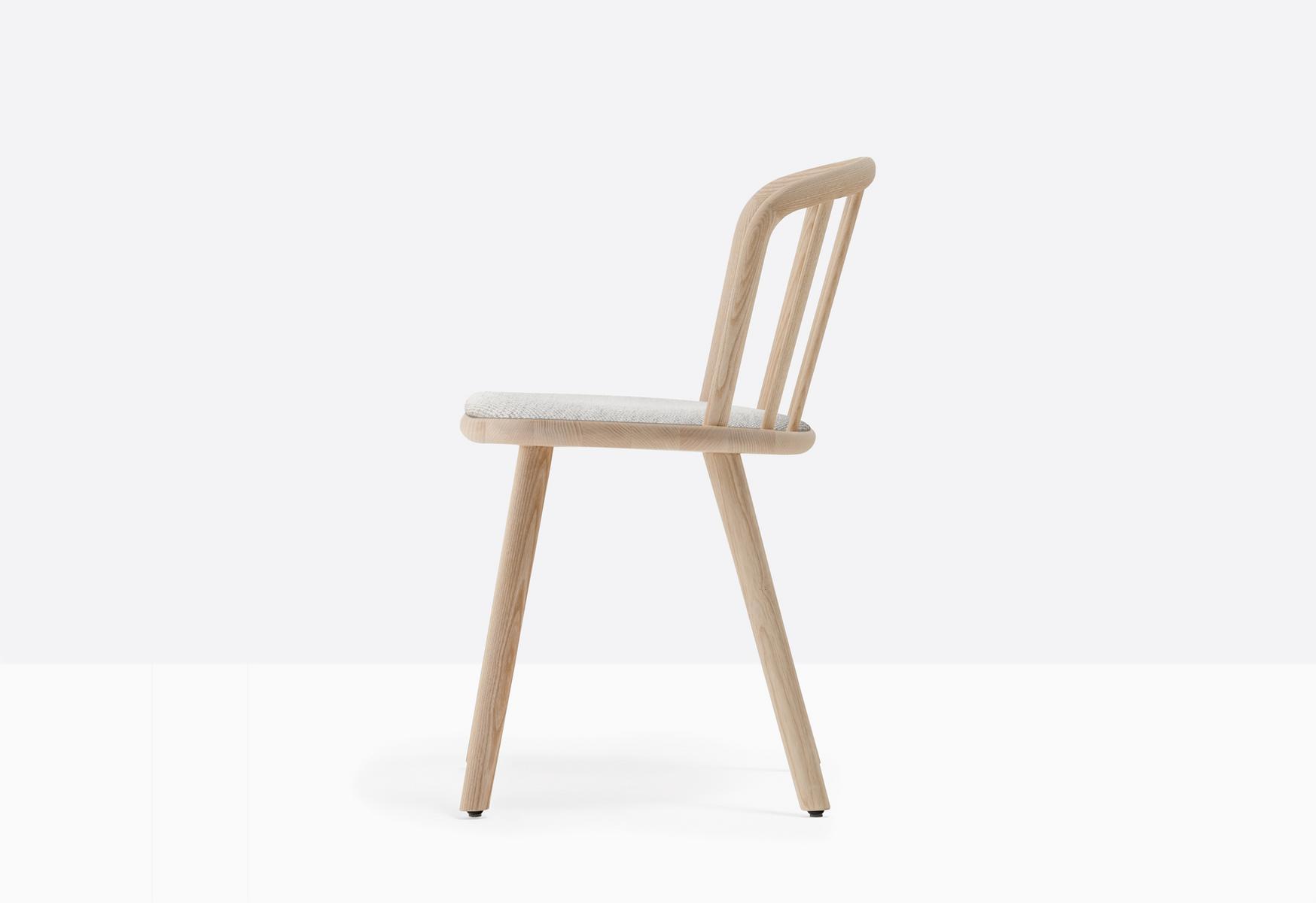 Ash chair with integrated cushion | Nym 2831 by Pedrali