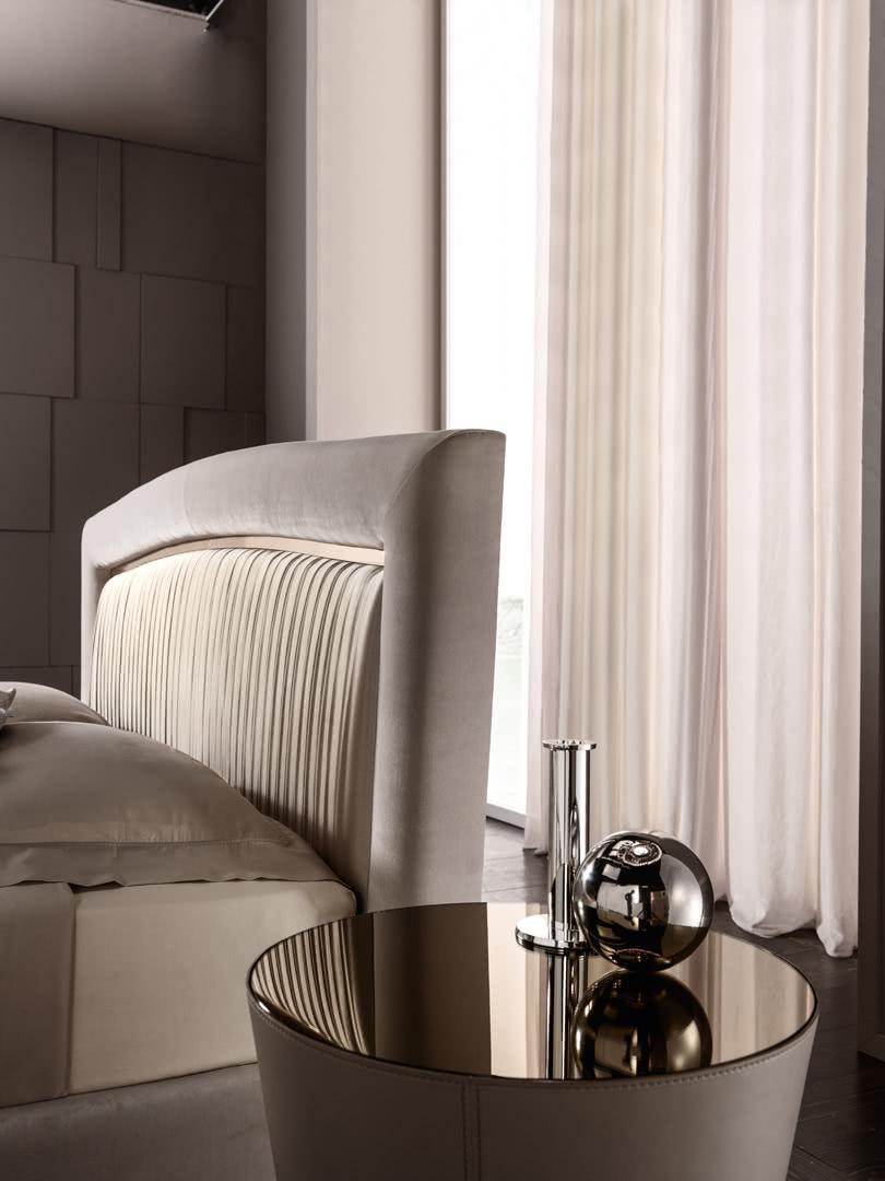 Upholstered velvet double bed | Portofino Plissè by Cantori