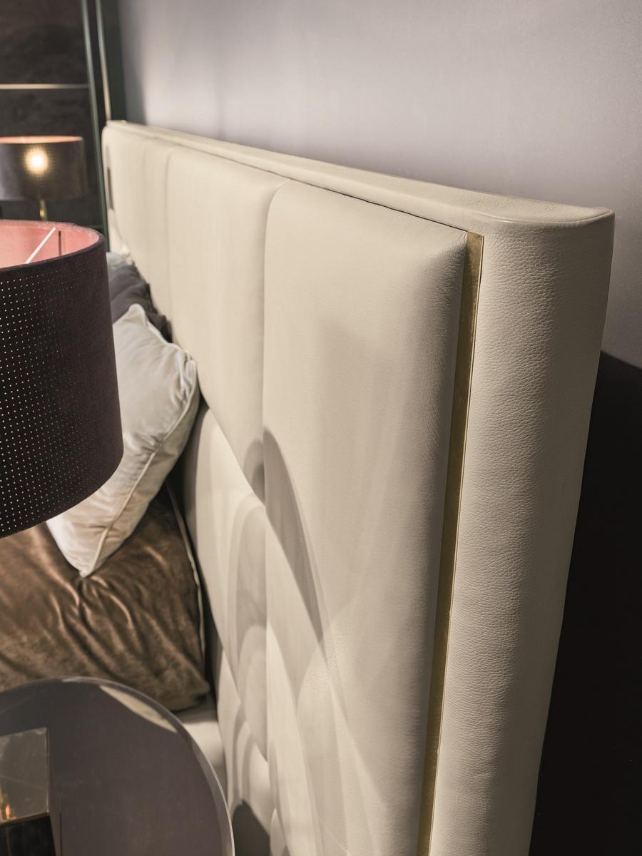 Velvet bed with high headboard | Amy by Longhi