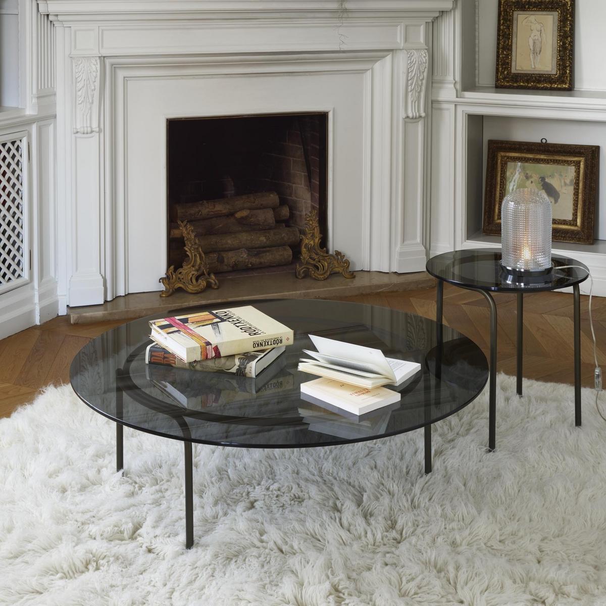 Low round tempered glass coffee table | Liam by Ligne Roset