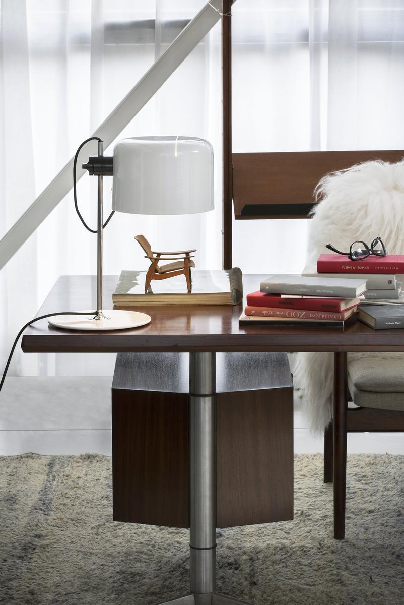 Direct light adjustable table lamp | Coupé - 2202 by Oluce