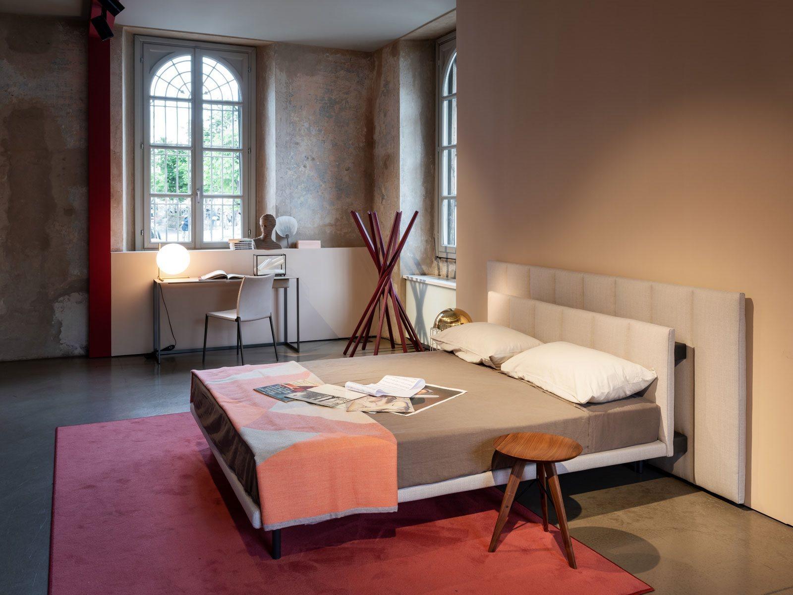 Fabric or leather double bed with upholstered headboard | Grangala by Zanotta