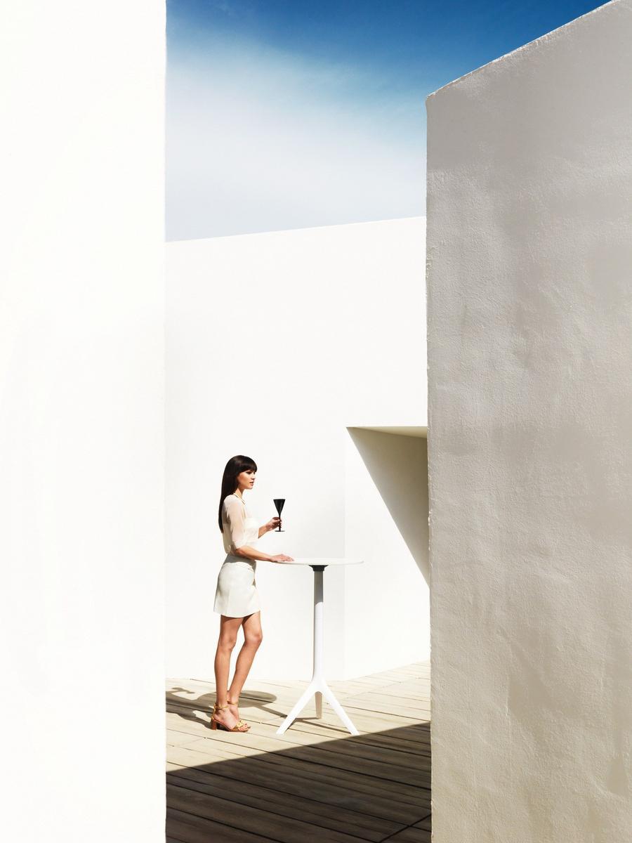 Folding round table | Mari-sol by Vondom