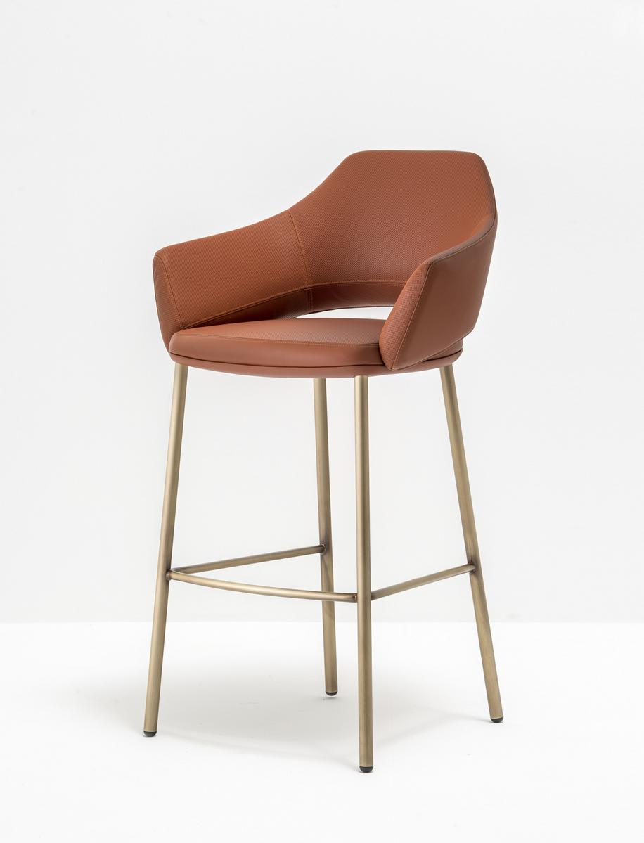 High leather stool with armrests with back | Vic 648 by Pedrali