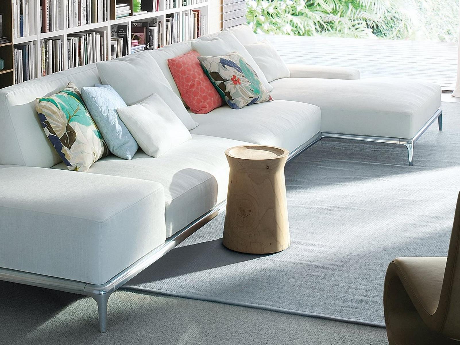 Round solid wood coffee table | Dama by Poliform