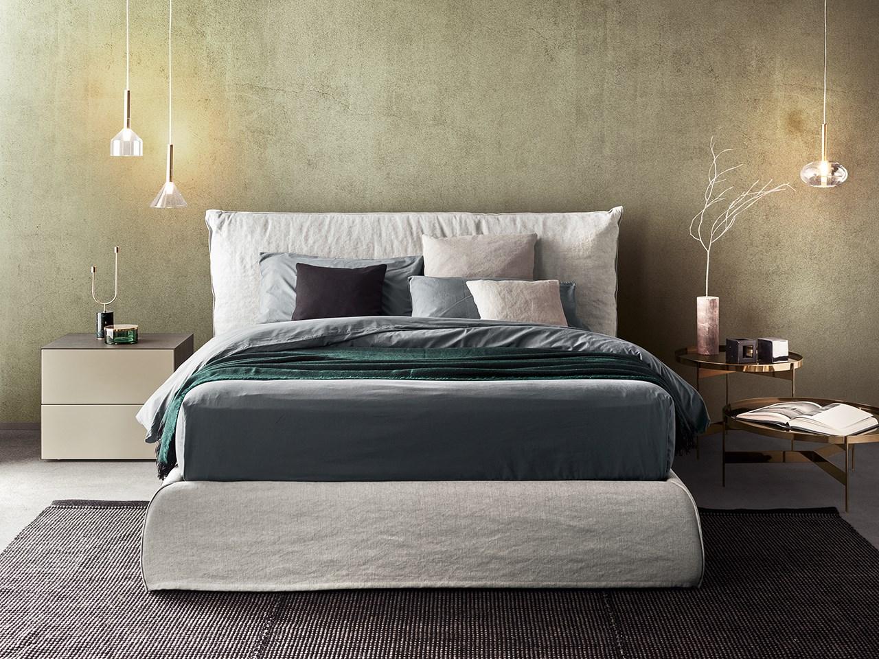 Upholstered fabric double bed | Piumotto by Pianca