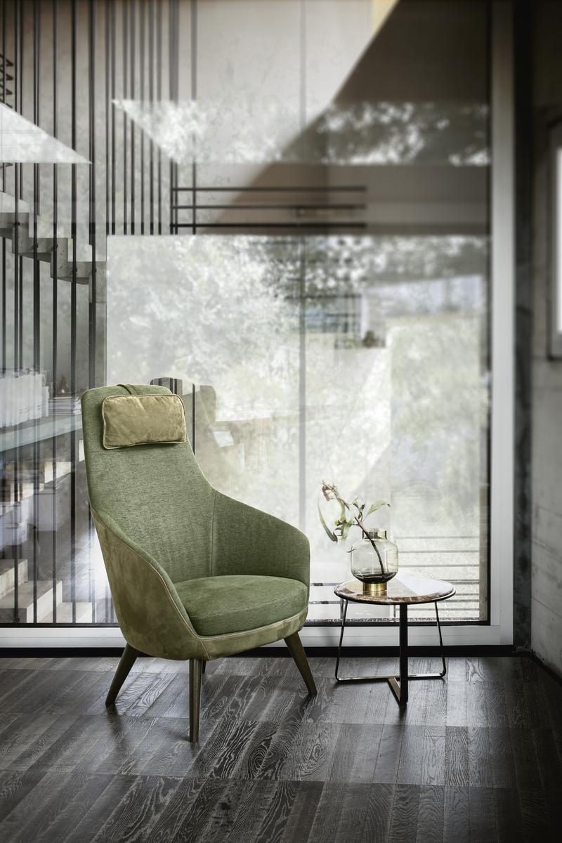 Armchair with headrest | Bonola by Nicoline