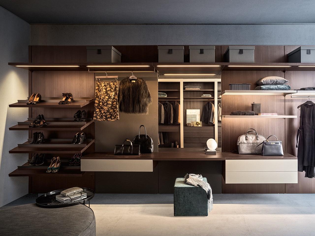 Sectional wooden walk-in wardrobe | Anteprima by Pianca