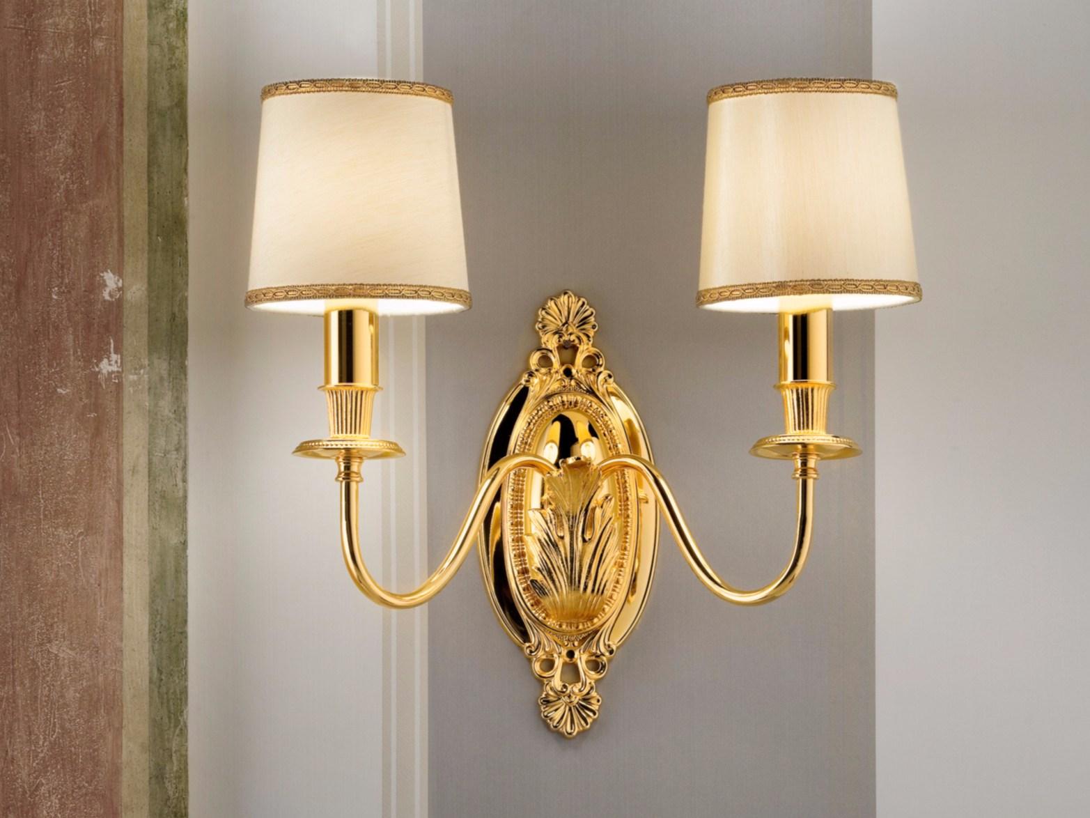 Incandescent brass wall lamp | Brass & Spots Ve 1074 by Masiero