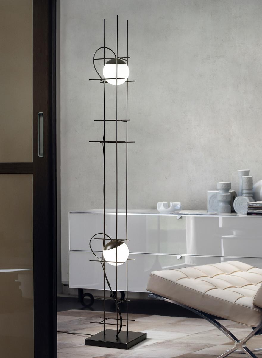 LED floor lamp in metal and blown glass | Plot Frame Pt by Vistosi