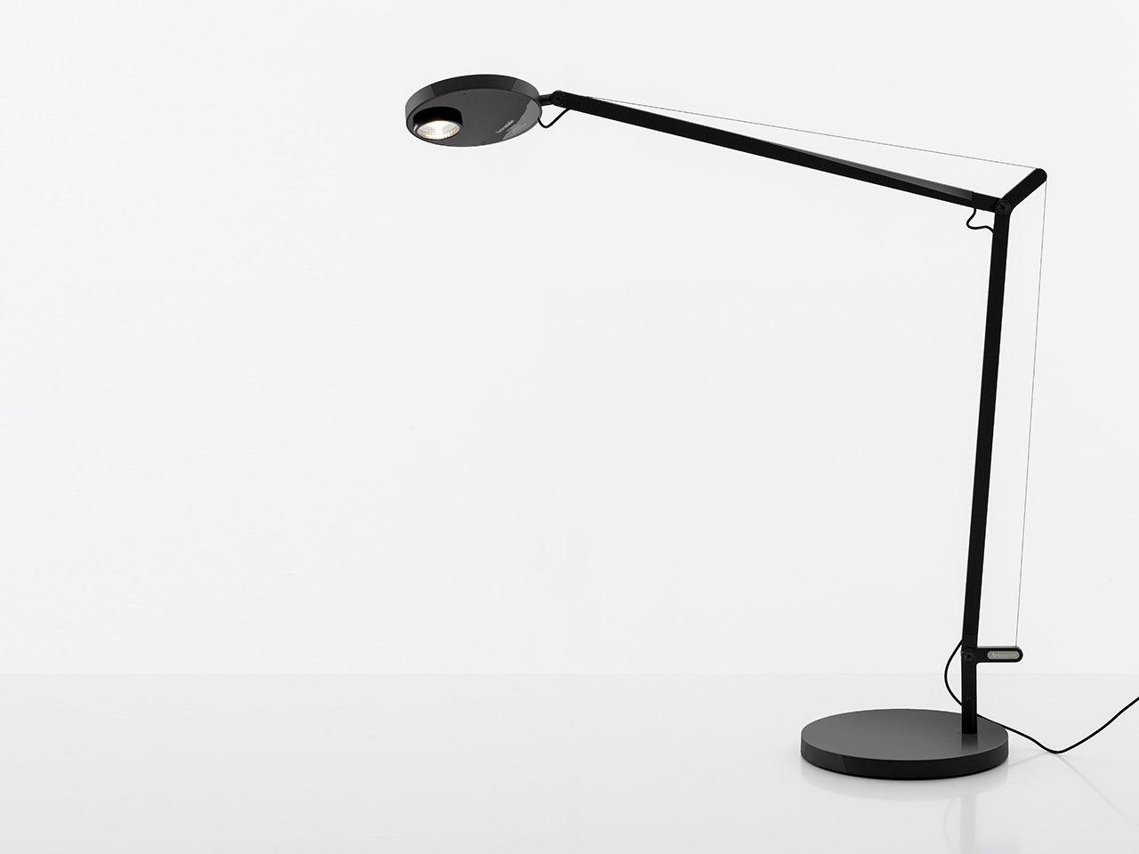 LED direct light adjustable table lamp | Demetra Professional by Artemide
