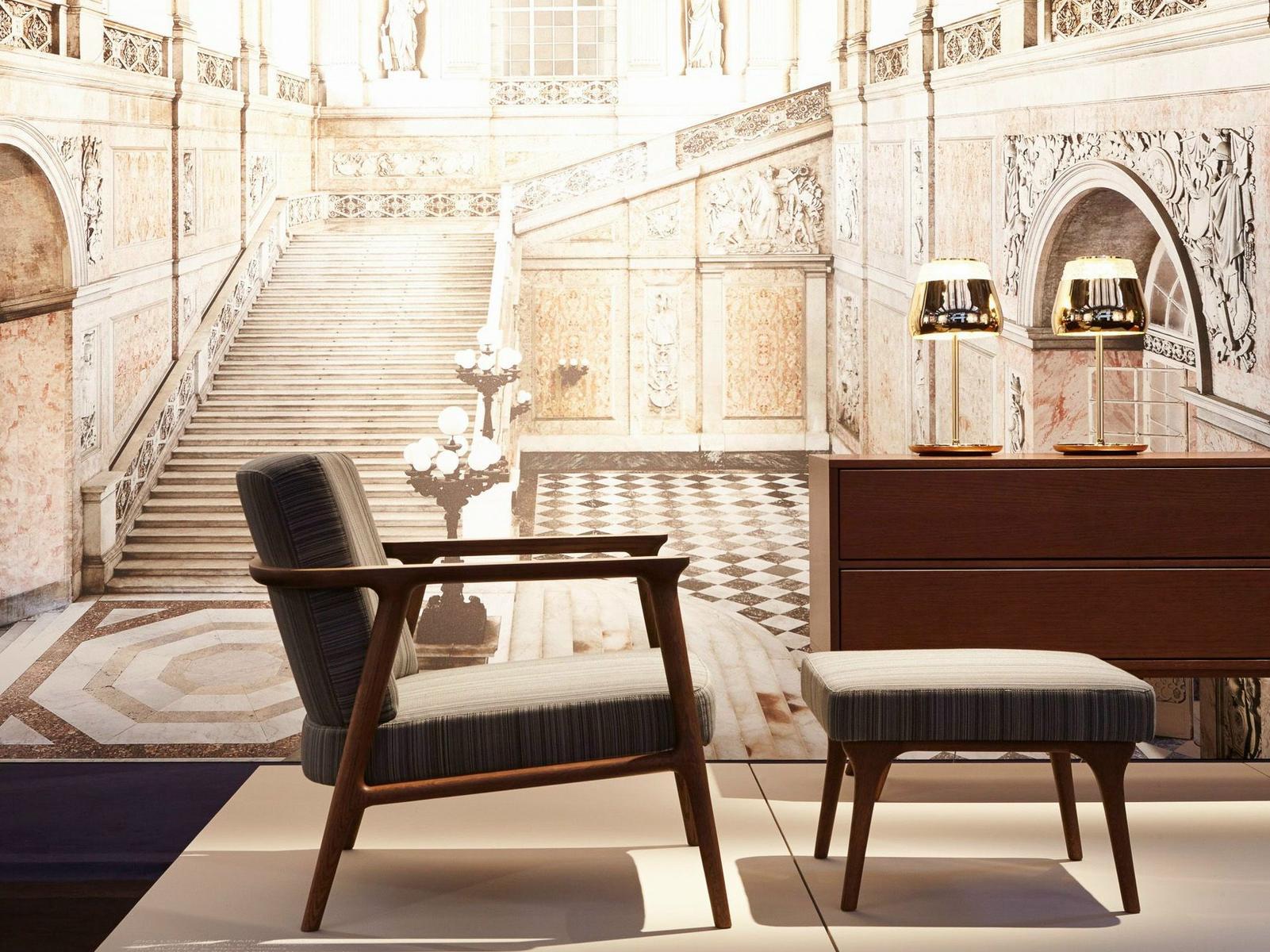 Upholstered armchair with armrests | Zio Lounge Chair by Moooi